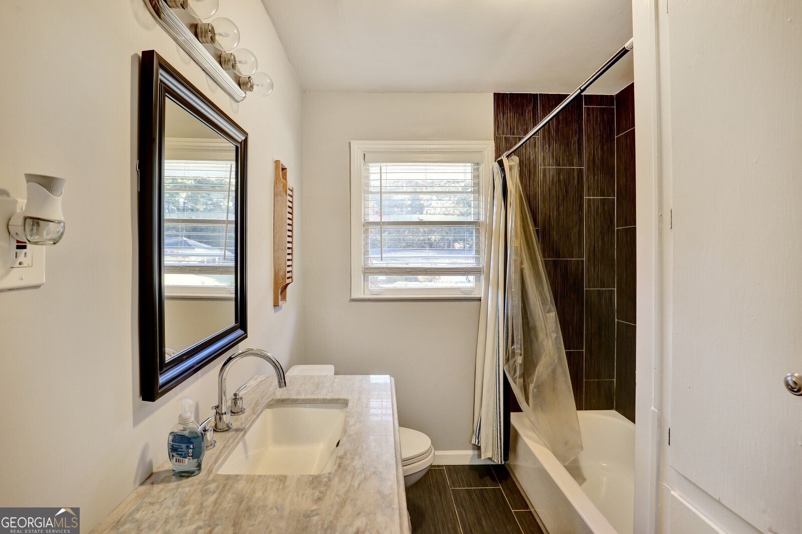 3173 Spreading Oak Drive Atlanta - 32