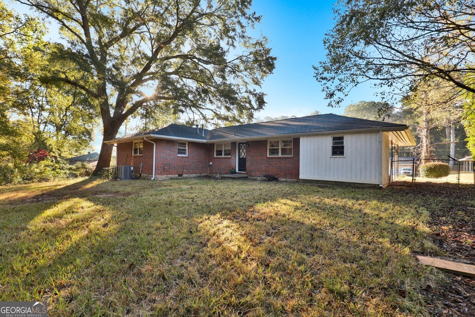 3173 Spreading Oak Drive Atlanta - 35