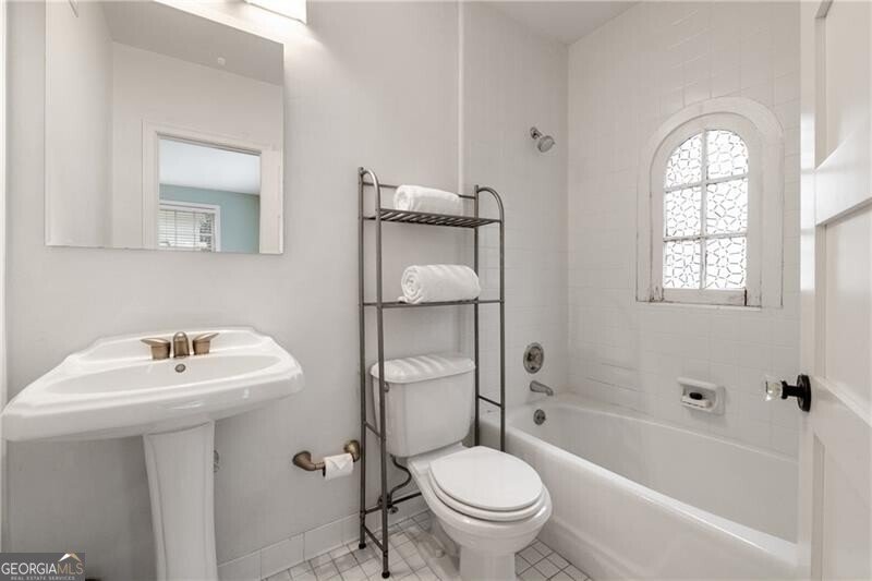 820 Oakdale Road Atlanta - 35