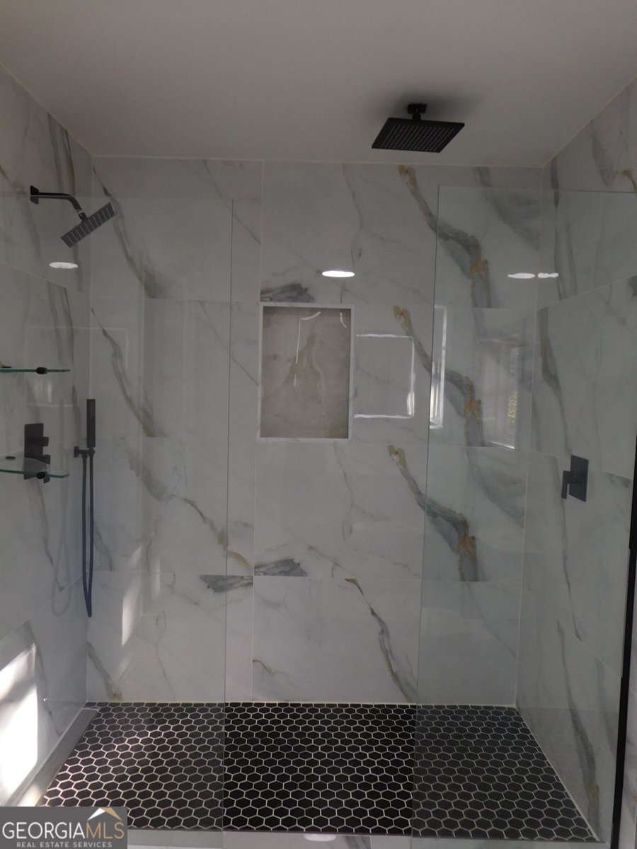 597 Paper Mill Road Lawrenceville - 23