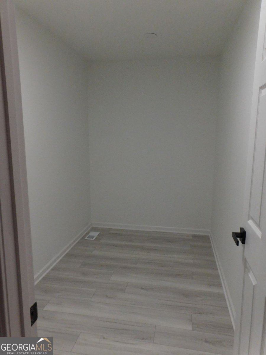 597 Paper Mill Road Lawrenceville - 25