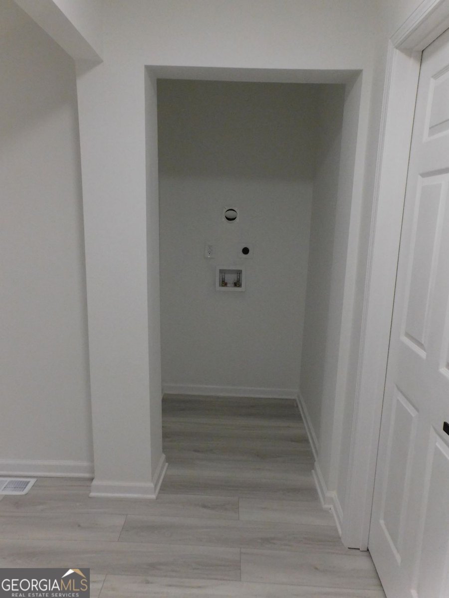 597 Paper Mill Road Lawrenceville - 26