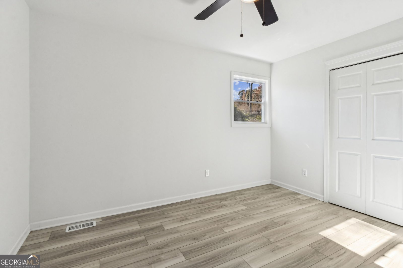 597 Paper Mill Road Lawrenceville - 33