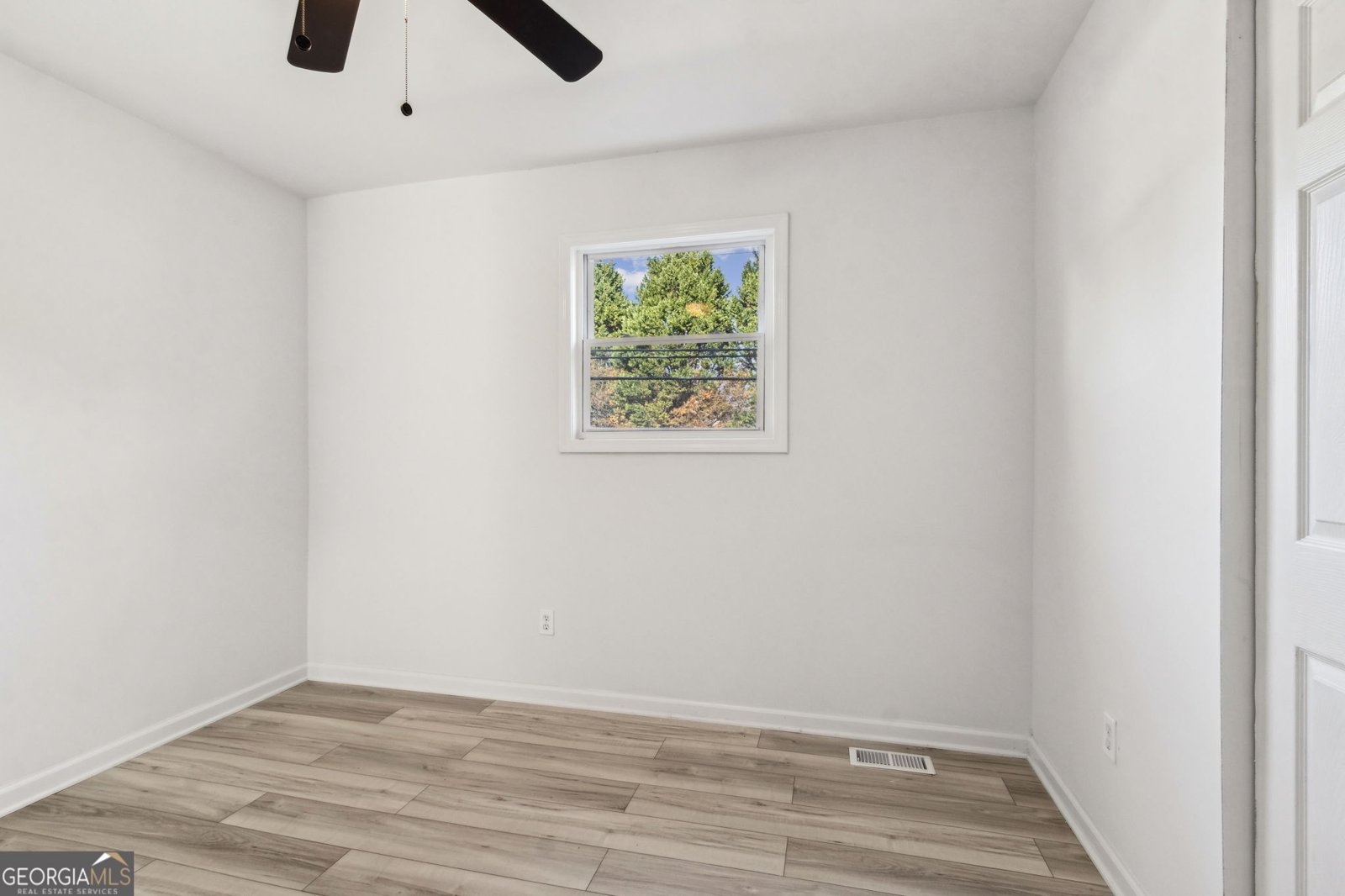 597 Paper Mill Road Lawrenceville - 37