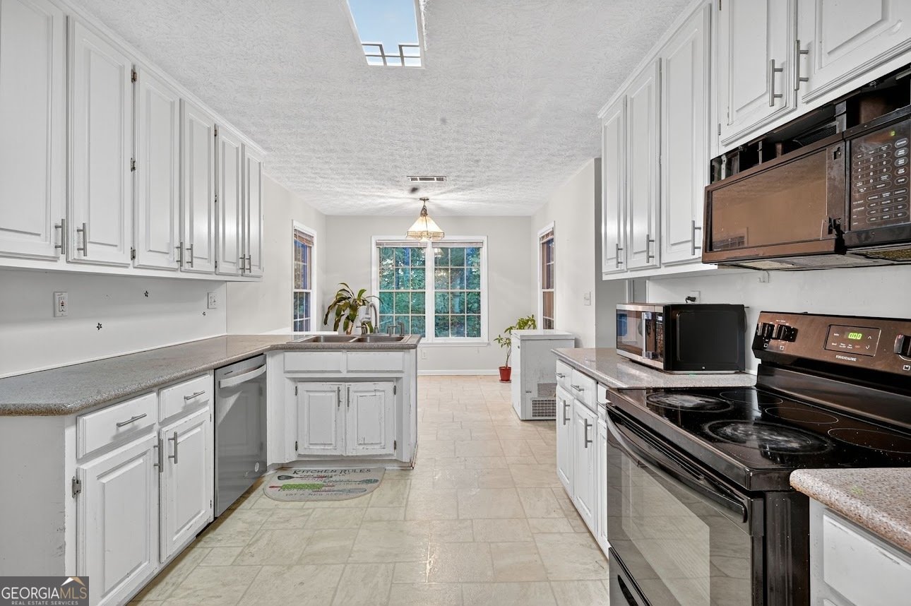 3987 Riversong Court Suwanee - 3