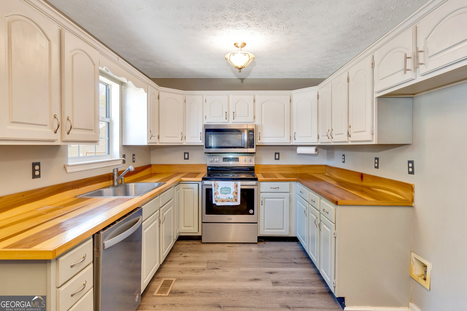 15 Brutis Drive Rock Spring - 15