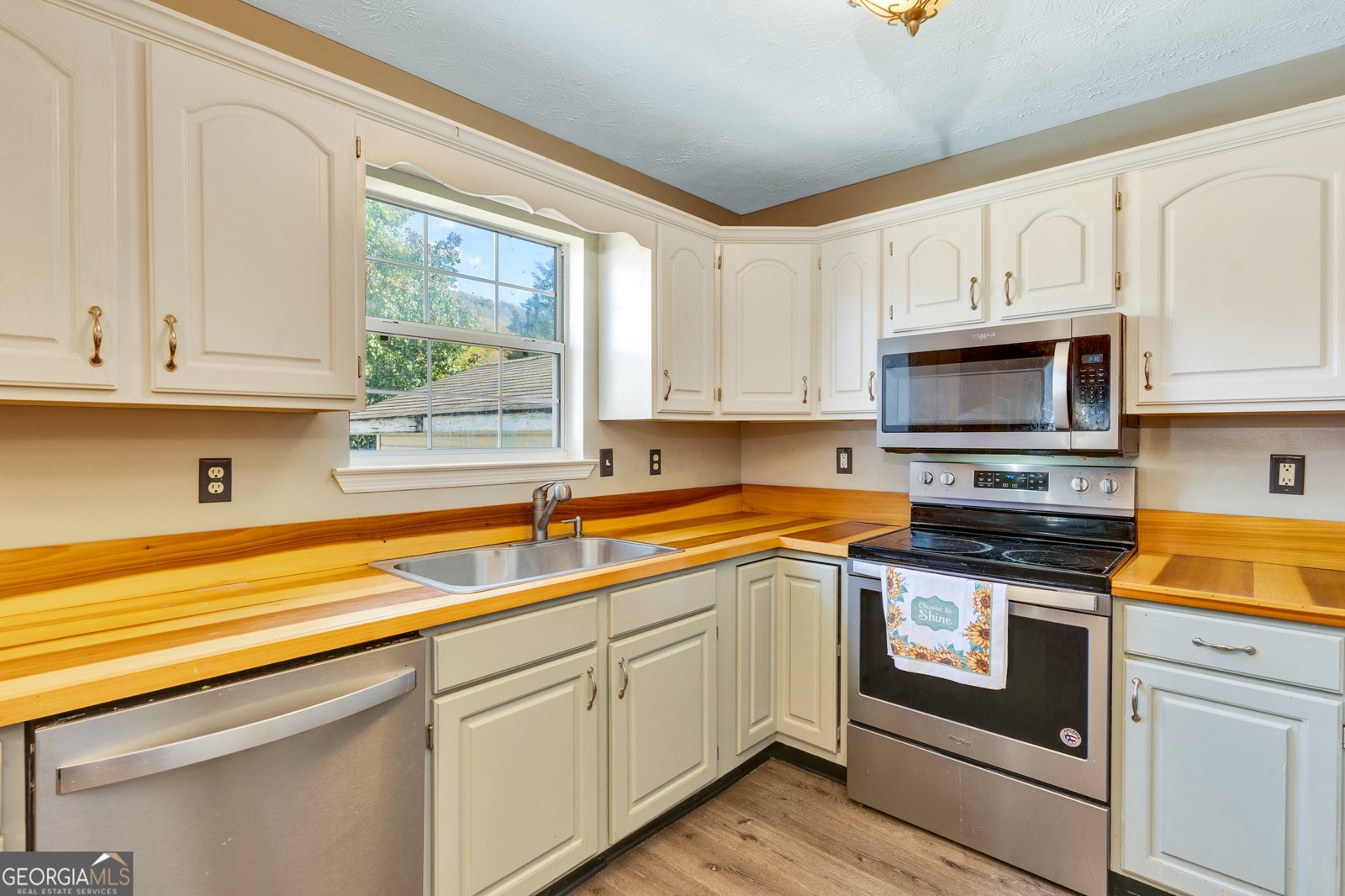 15 Brutis Drive Rock Spring - 16