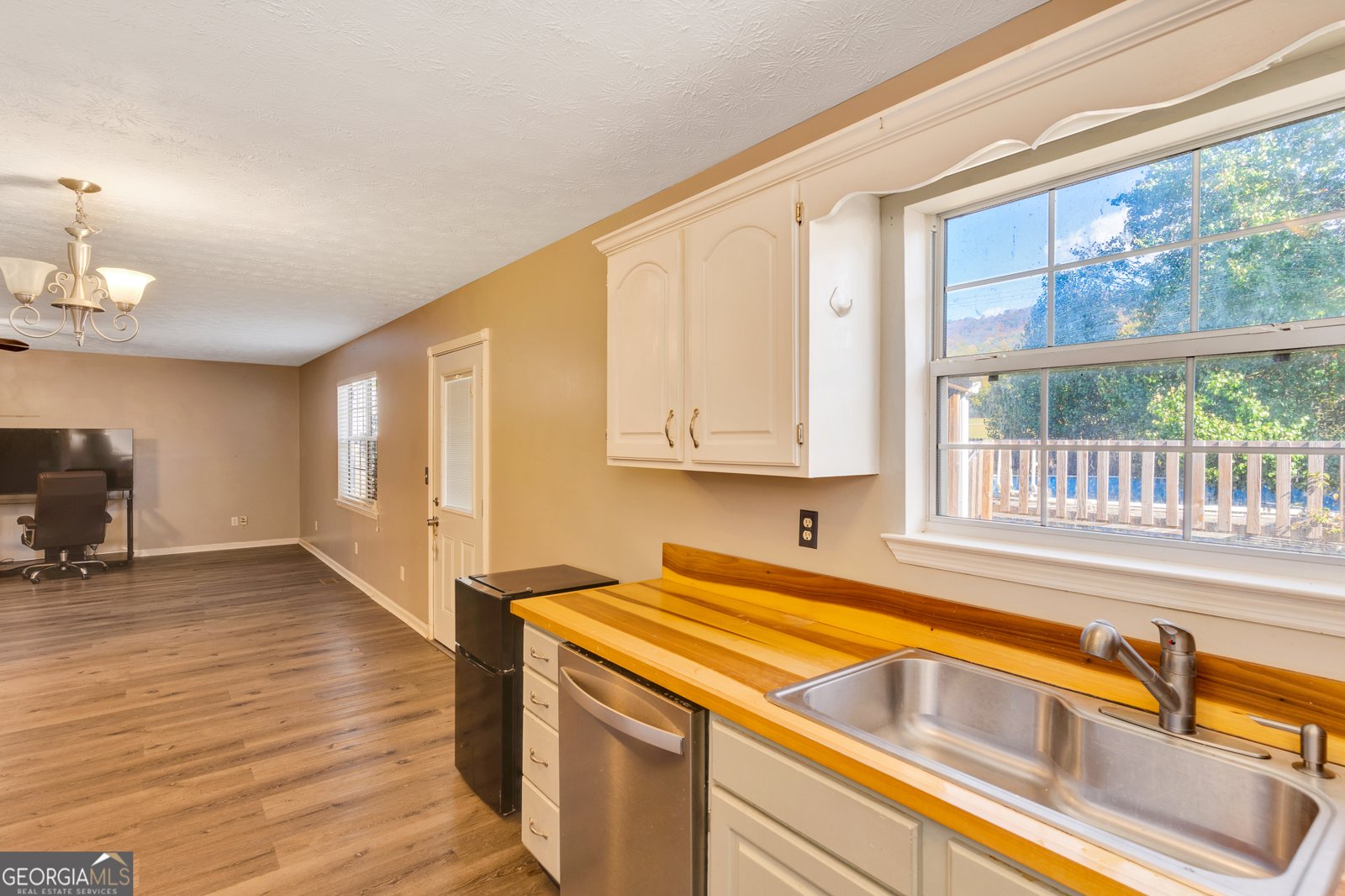 15 Brutis Drive Rock Spring - 17