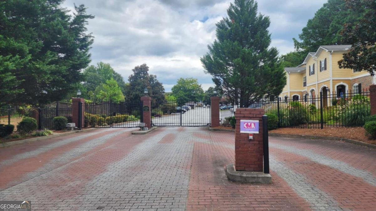 622 Summer Place Norcross - 1