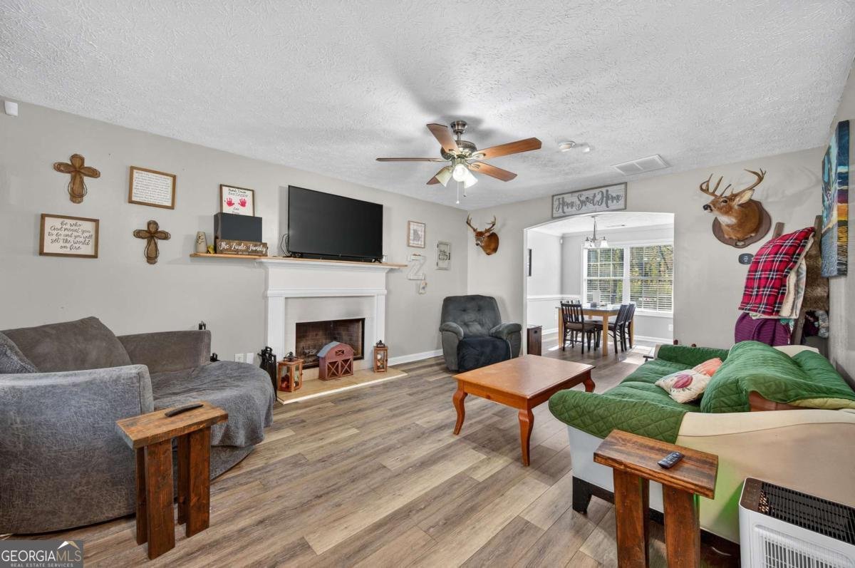 1453 Solomon Drive Winder - 2