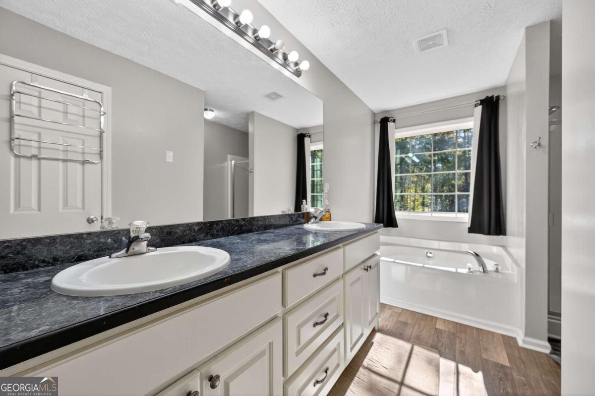 1453 Solomon Drive Winder - 27