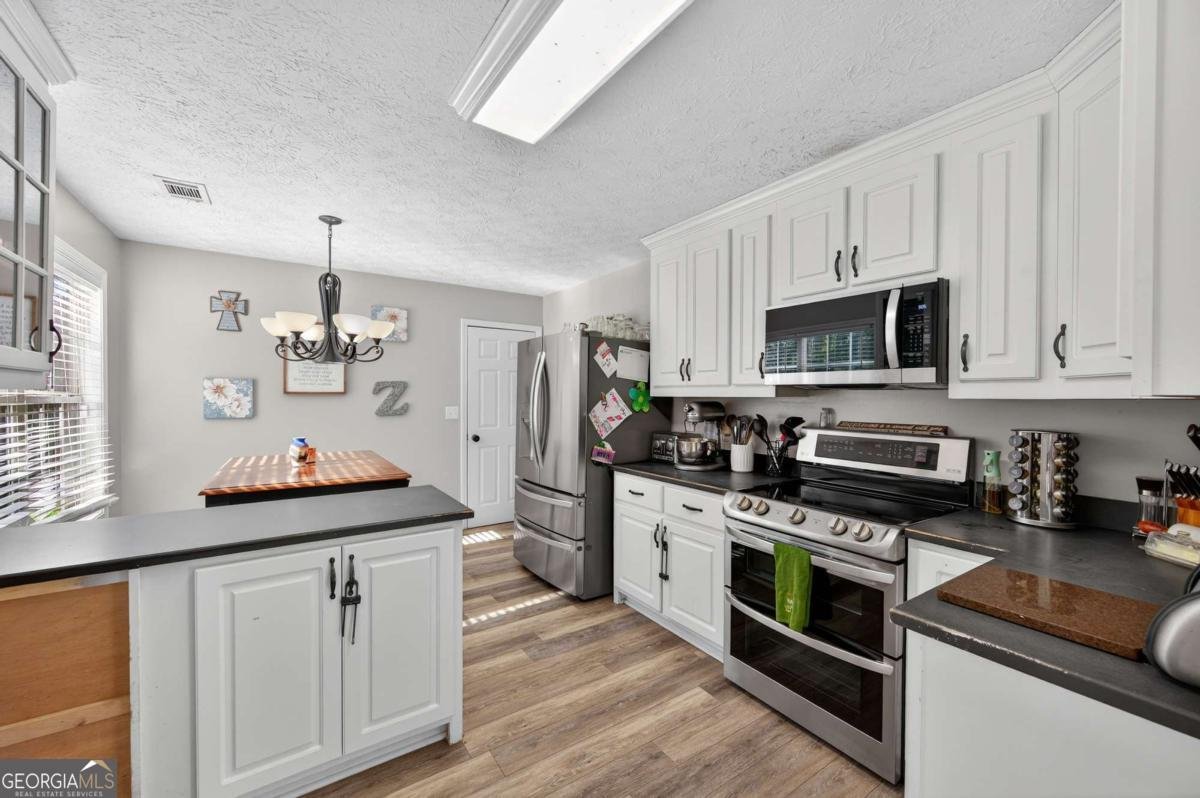 1453 Solomon Drive Winder - 3