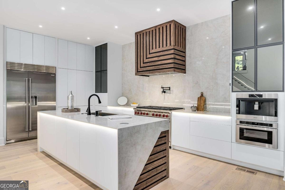 1000 Clementstone Drive Sandy Springs - 1