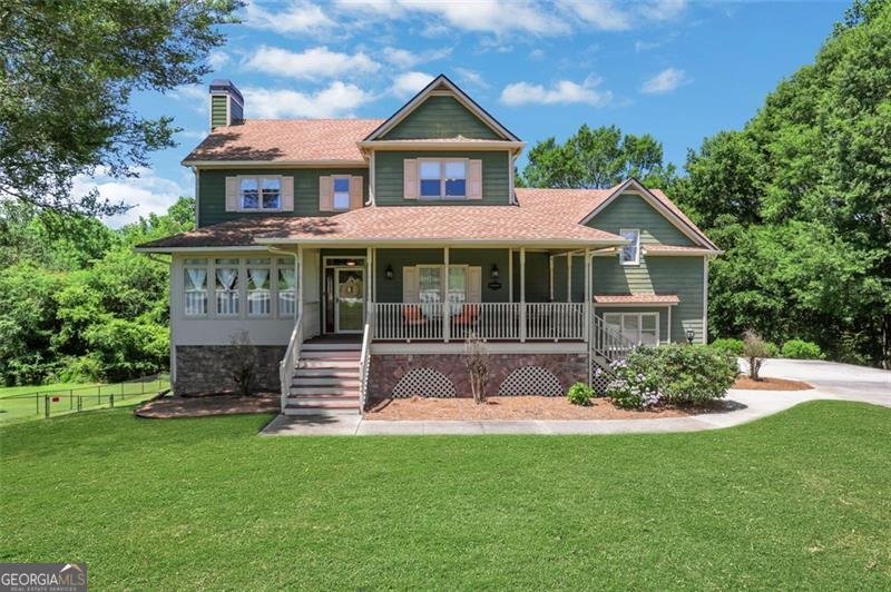 940 PLANTERS Place Loganville - 1