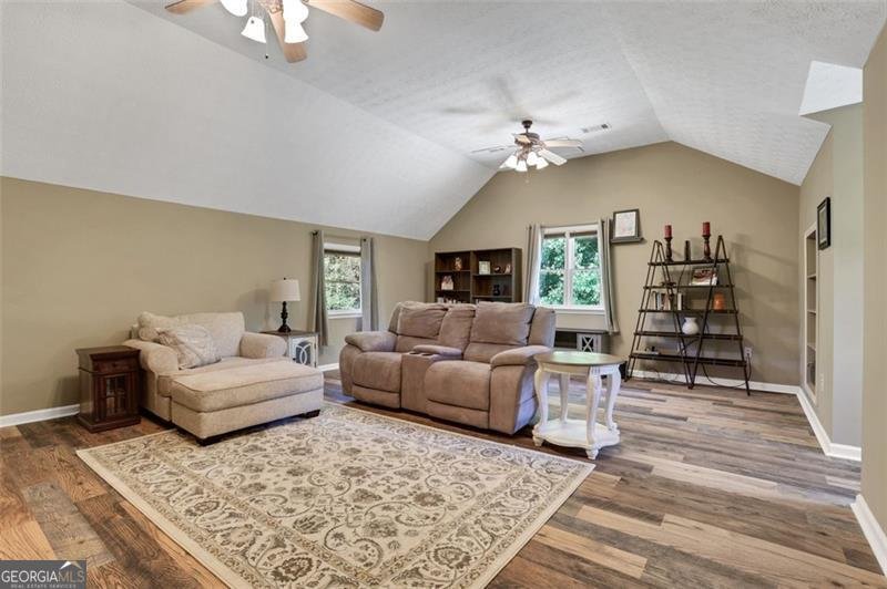 940 PLANTERS Place Loganville - 24