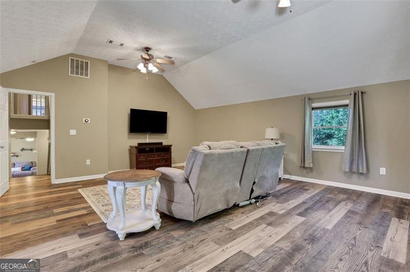 940 PLANTERS Place Loganville - 26