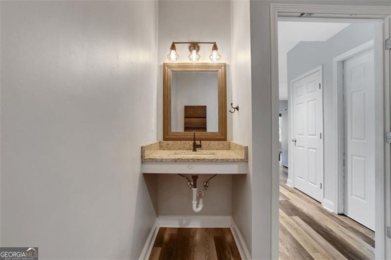 940 PLANTERS Place Loganville - 48