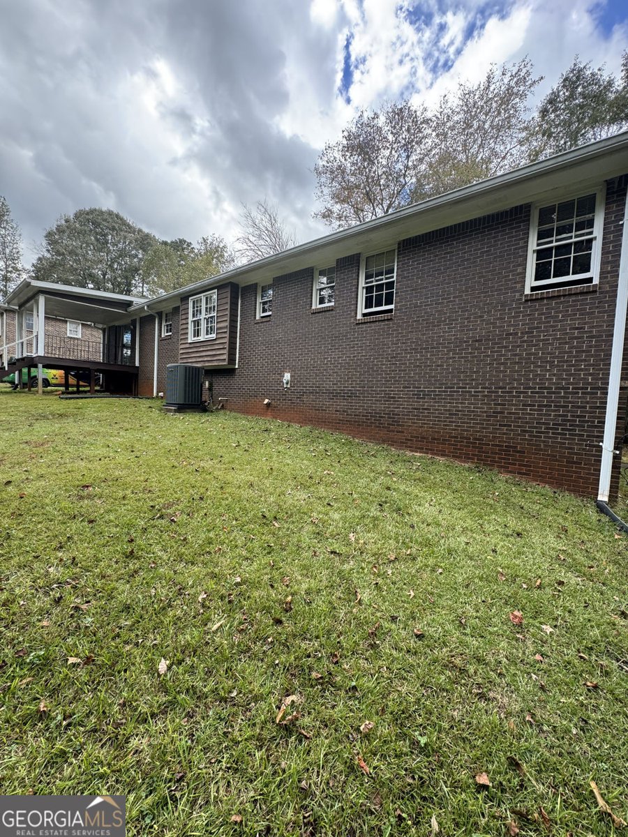 3827 Sherwood Drive Douglasville - 29