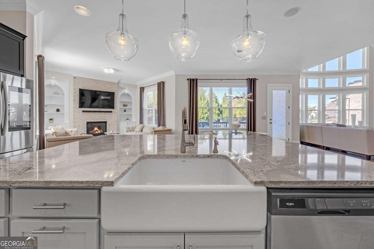 6320 WESTERLY Way Cumming - 1