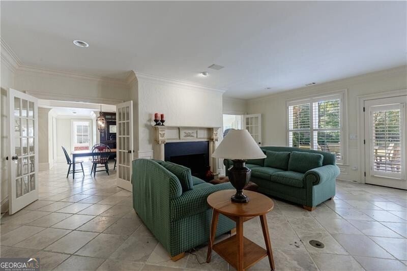 9390 Colonnade Trail Alpharetta - 2