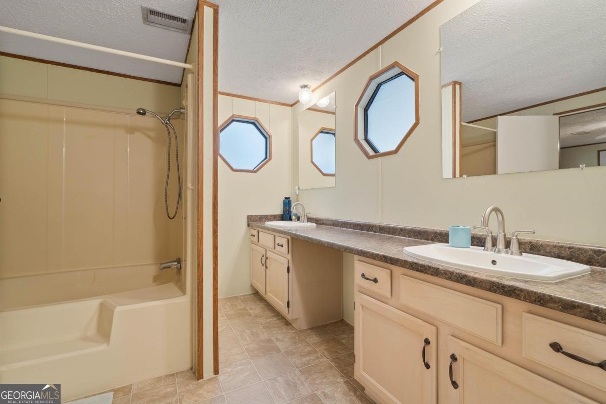 180 De Jarnette Road Eatonton - 23