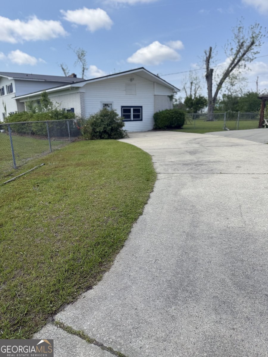 27 Park Lane Hazlehurst - 15