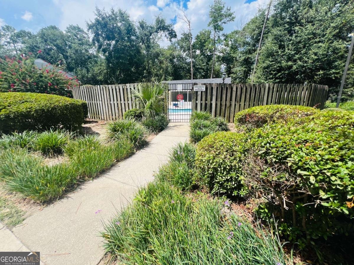 2092 Sherwood Street Valdosta - 33