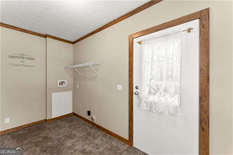 512 S Holly Springs Rd Woodstock - 5