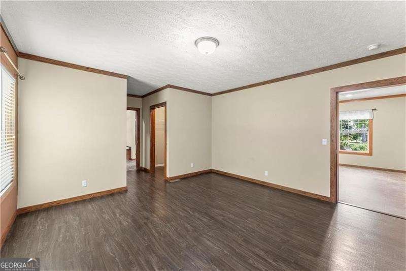 512 S Holly Springs Rd Woodstock - 9