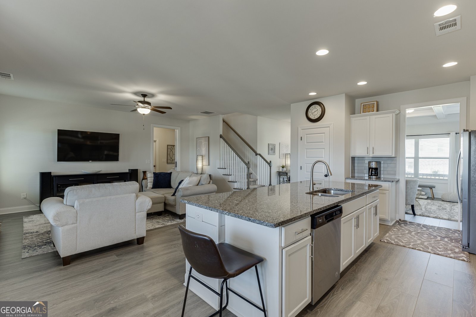 558 Calgary Downs Drive Winder - 12