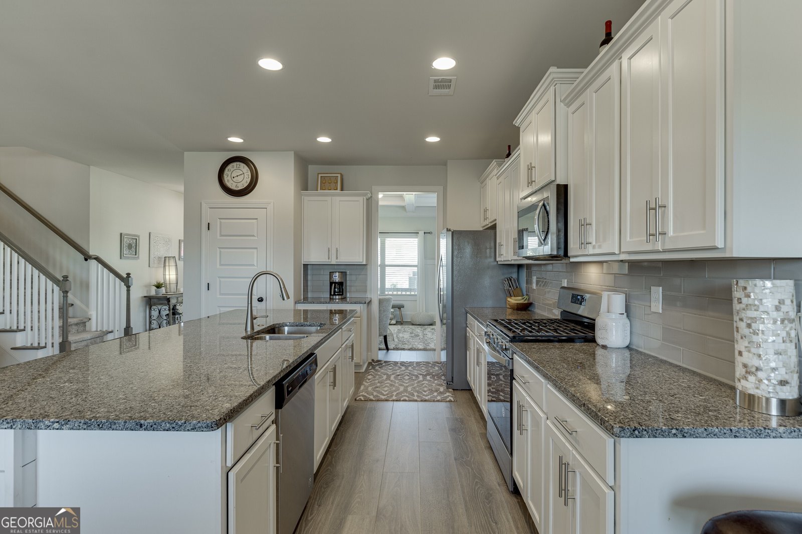 558 Calgary Downs Drive Winder - 14