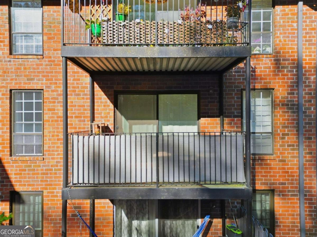 6851 Roswell Road Atlanta - 28