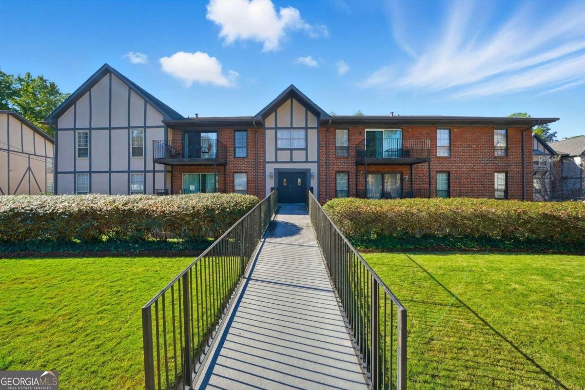 6851 Roswell Road Atlanta - 33