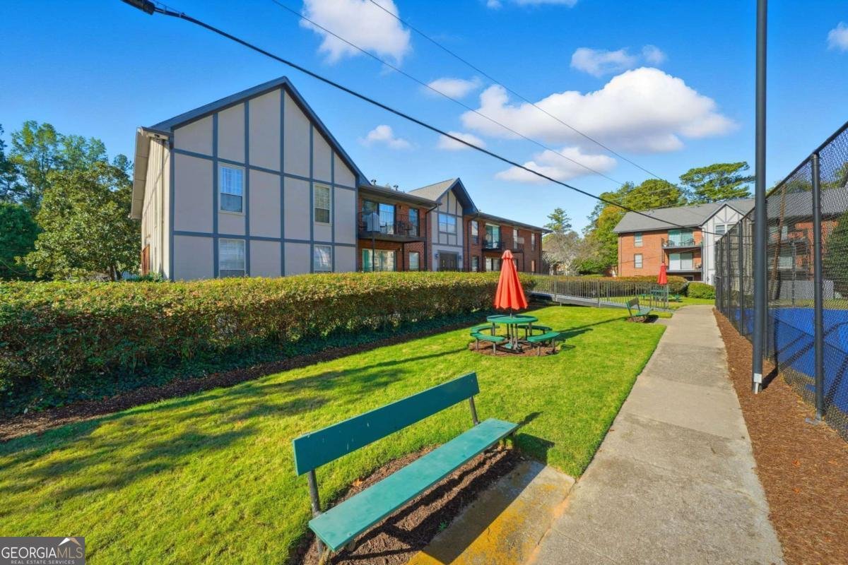 6851 Roswell Road Atlanta - 38