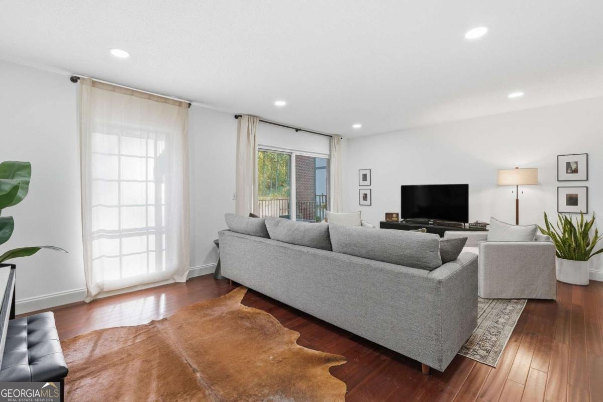 6851 Roswell Road Atlanta - 5