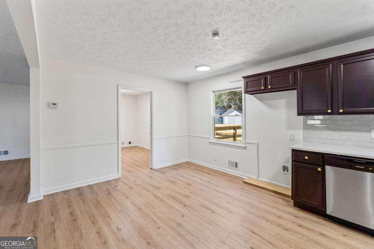 1791 CRESTRIDGE Circle Conyers - 10