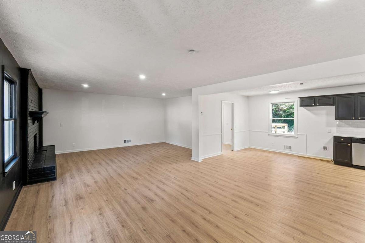 1791 CRESTRIDGE Circle Conyers - 2