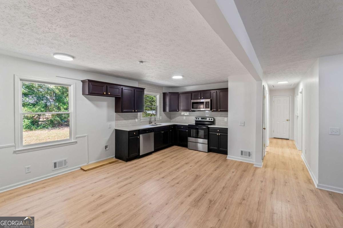 1791 CRESTRIDGE Circle Conyers - 6