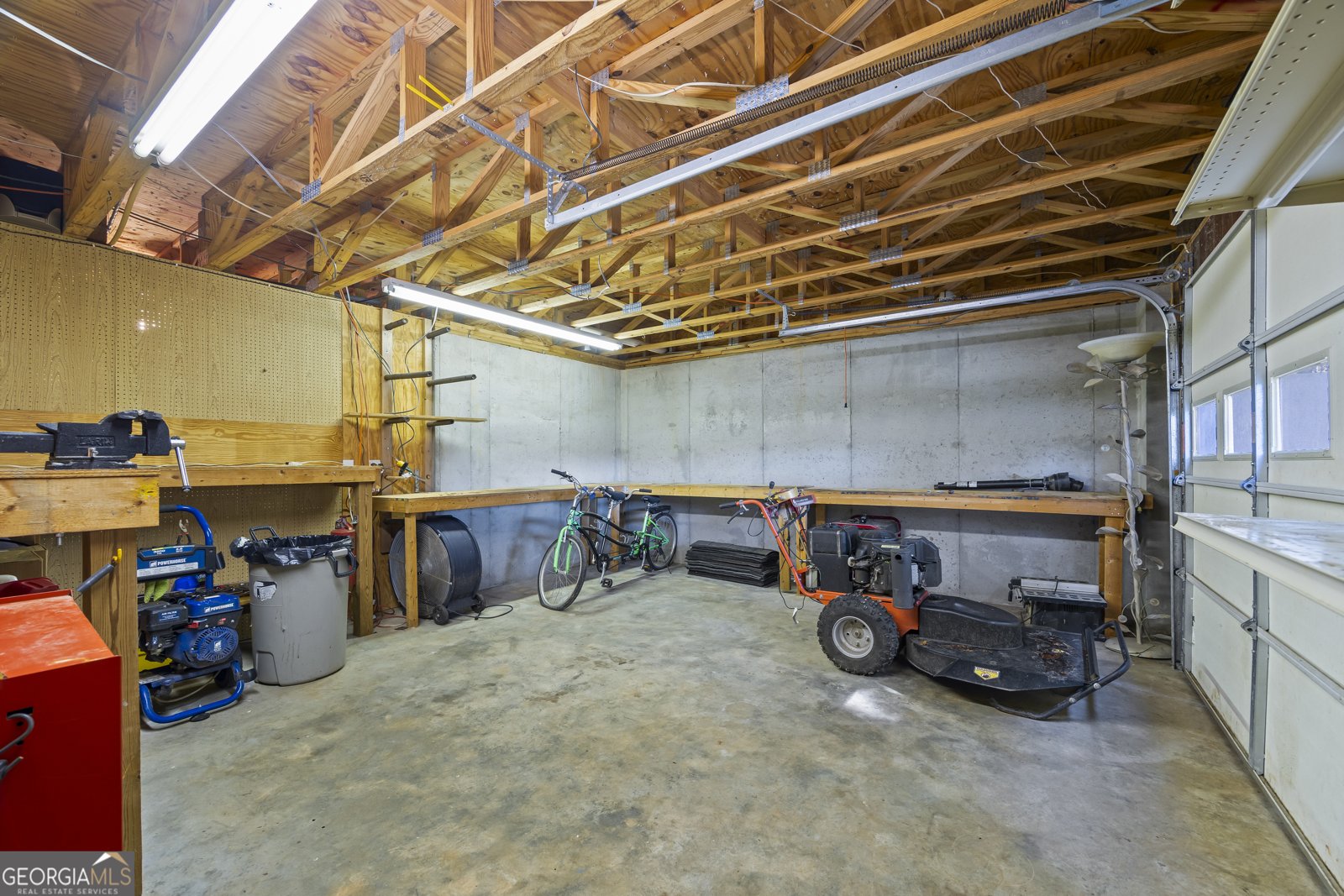 5336 Channel Drive Gillsville - 43