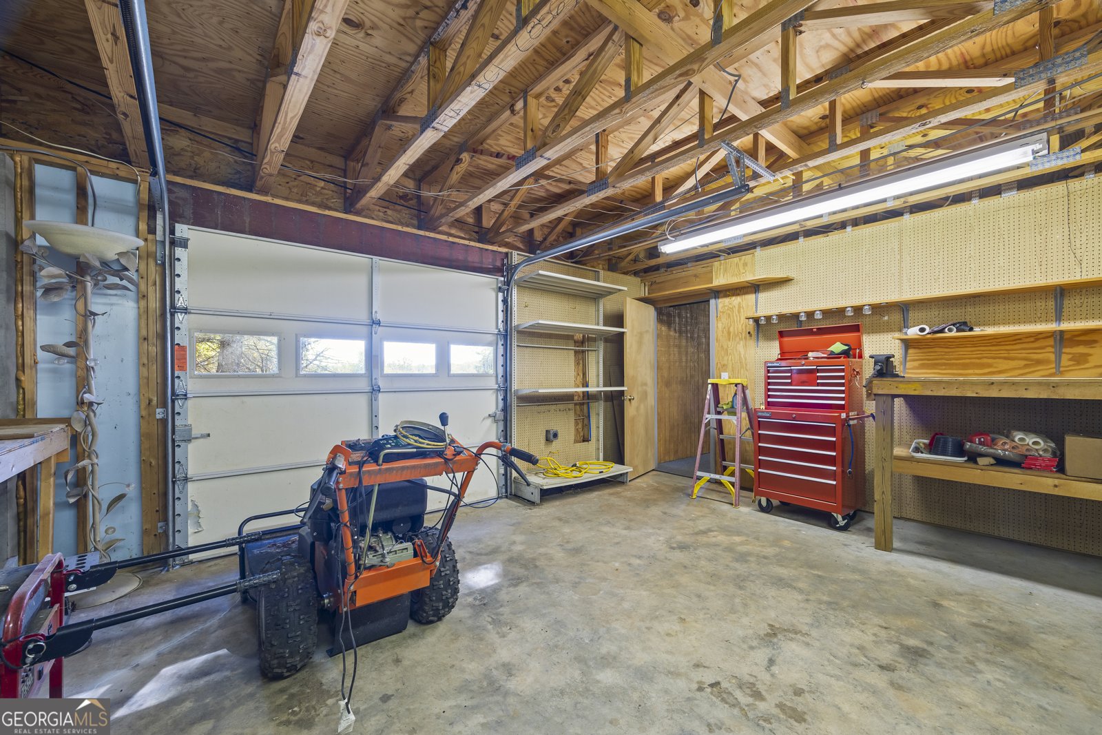 5336 Channel Drive Gillsville - 44