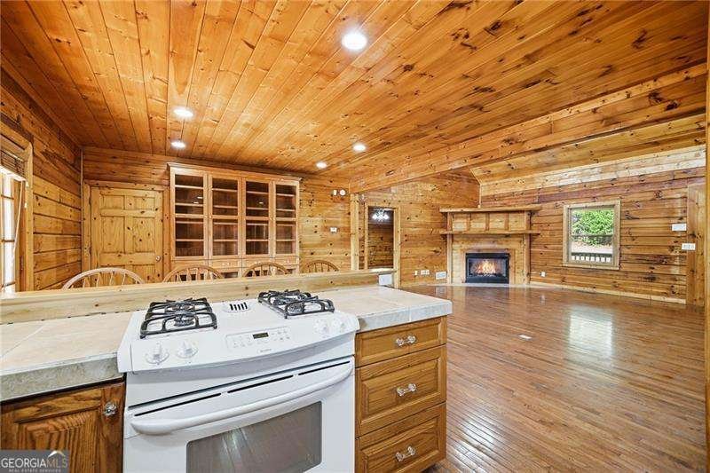 1384 Crystal Lane Ranger - 23