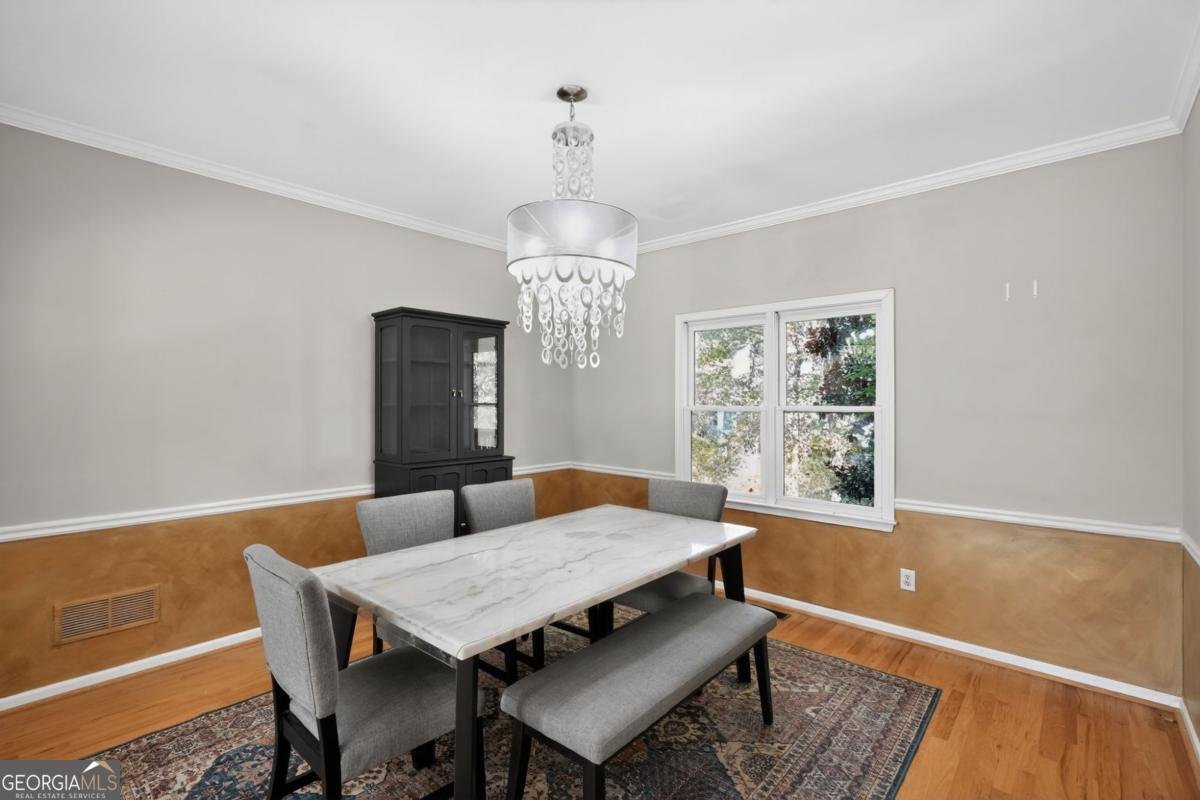 10950 Regal Forest Drive Suwanee - 12