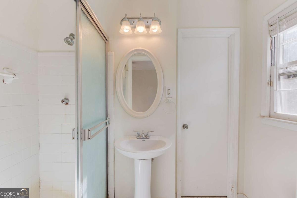 2614 Hickory Valley Drive Snellville - 27