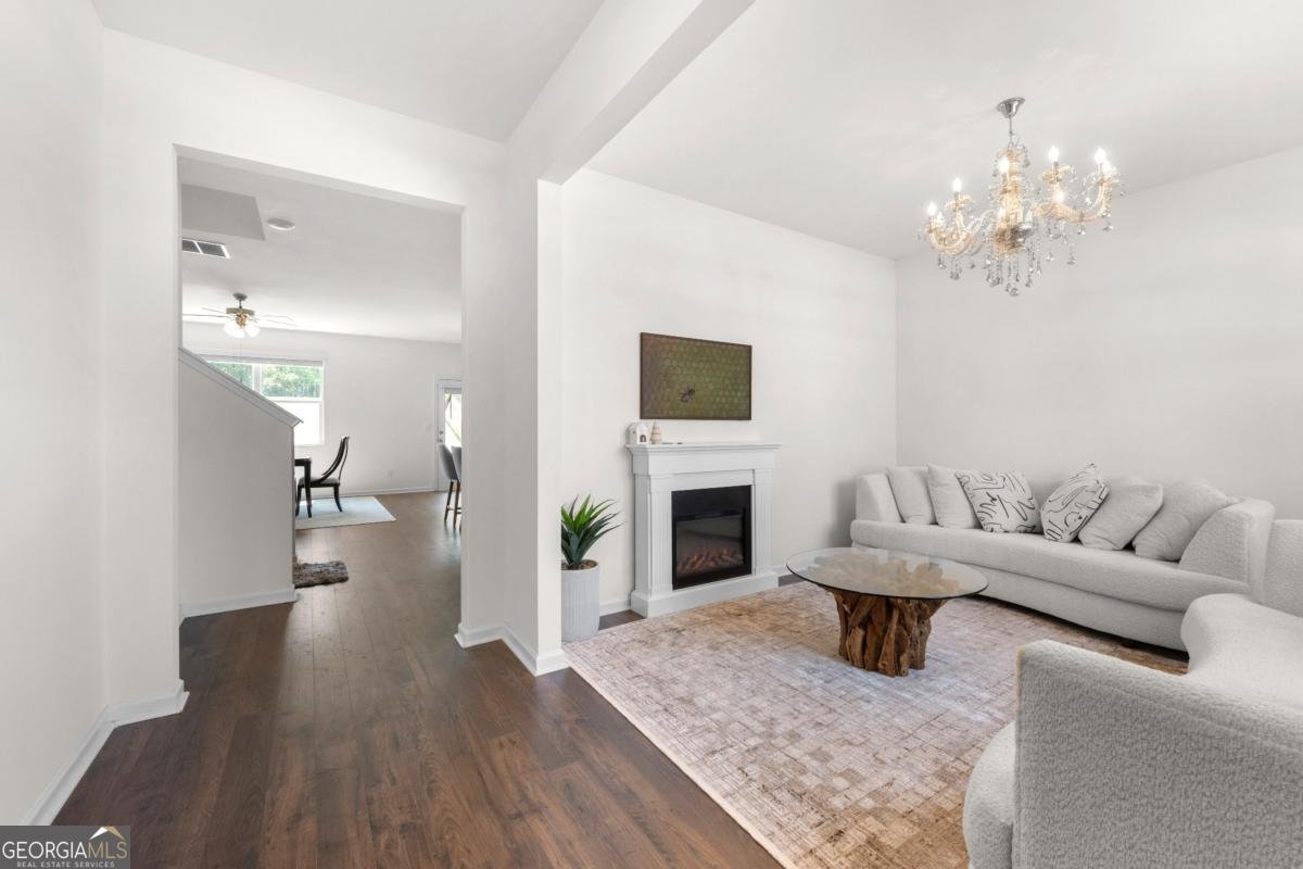 1961 Vidalia Court Dacula - 2