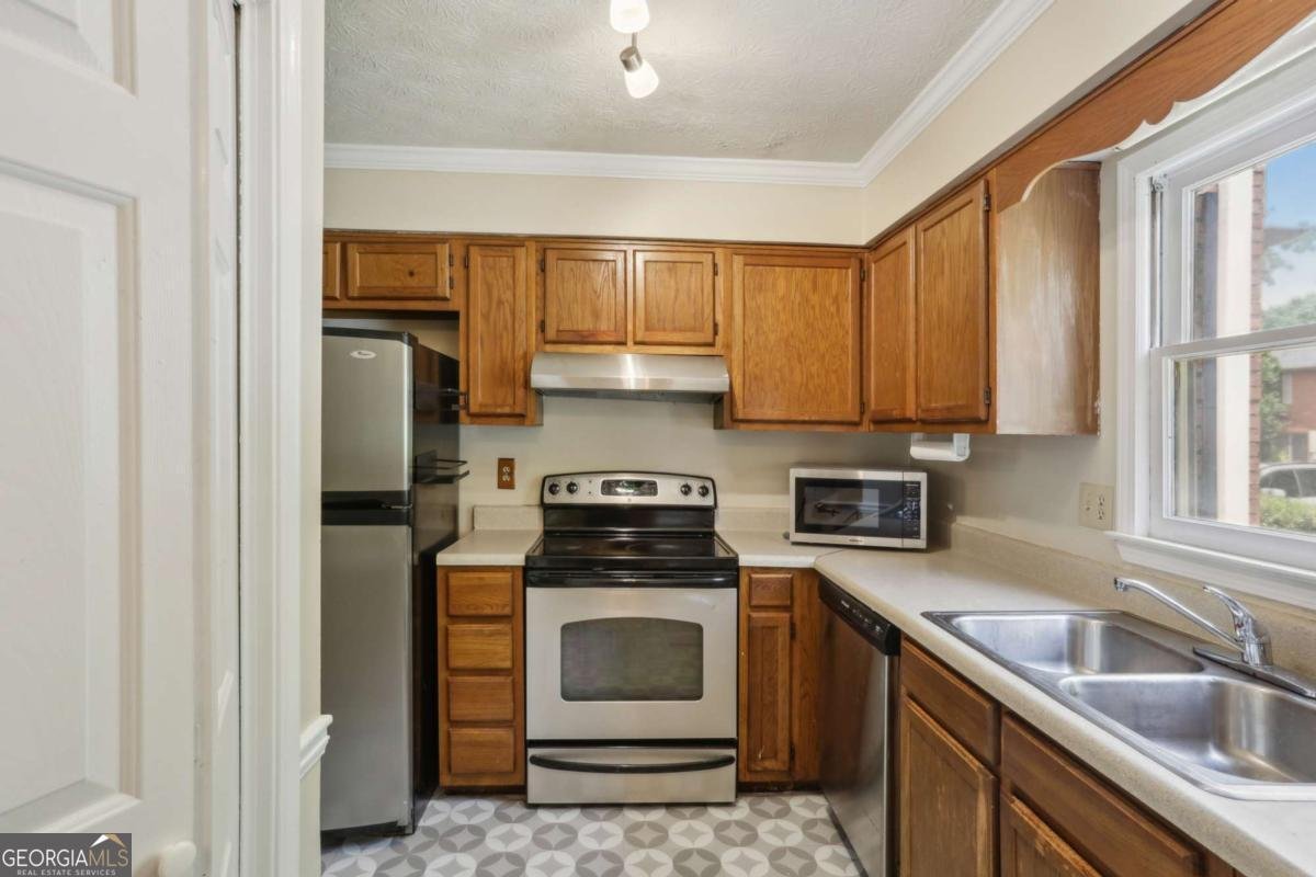 4711 Shumate Drive Stone Mountain - 4