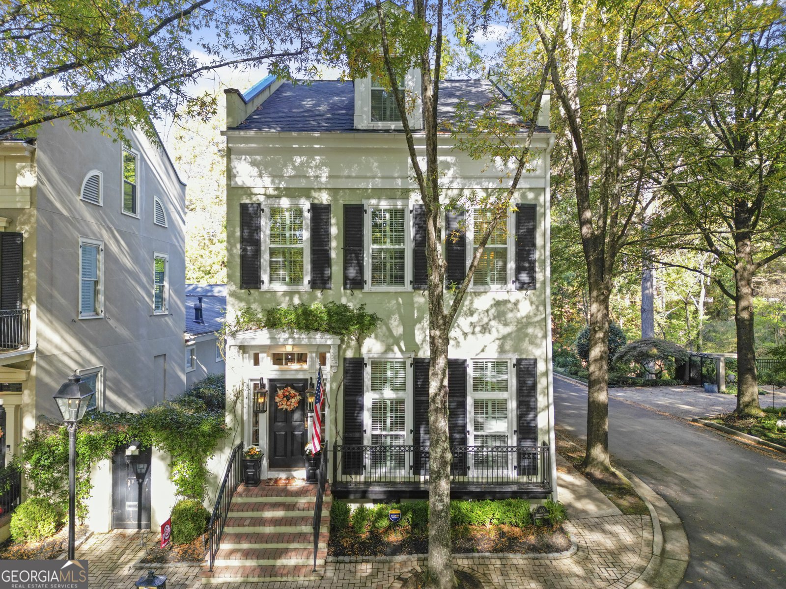 300 Abercorn Square Peachtree City - 1