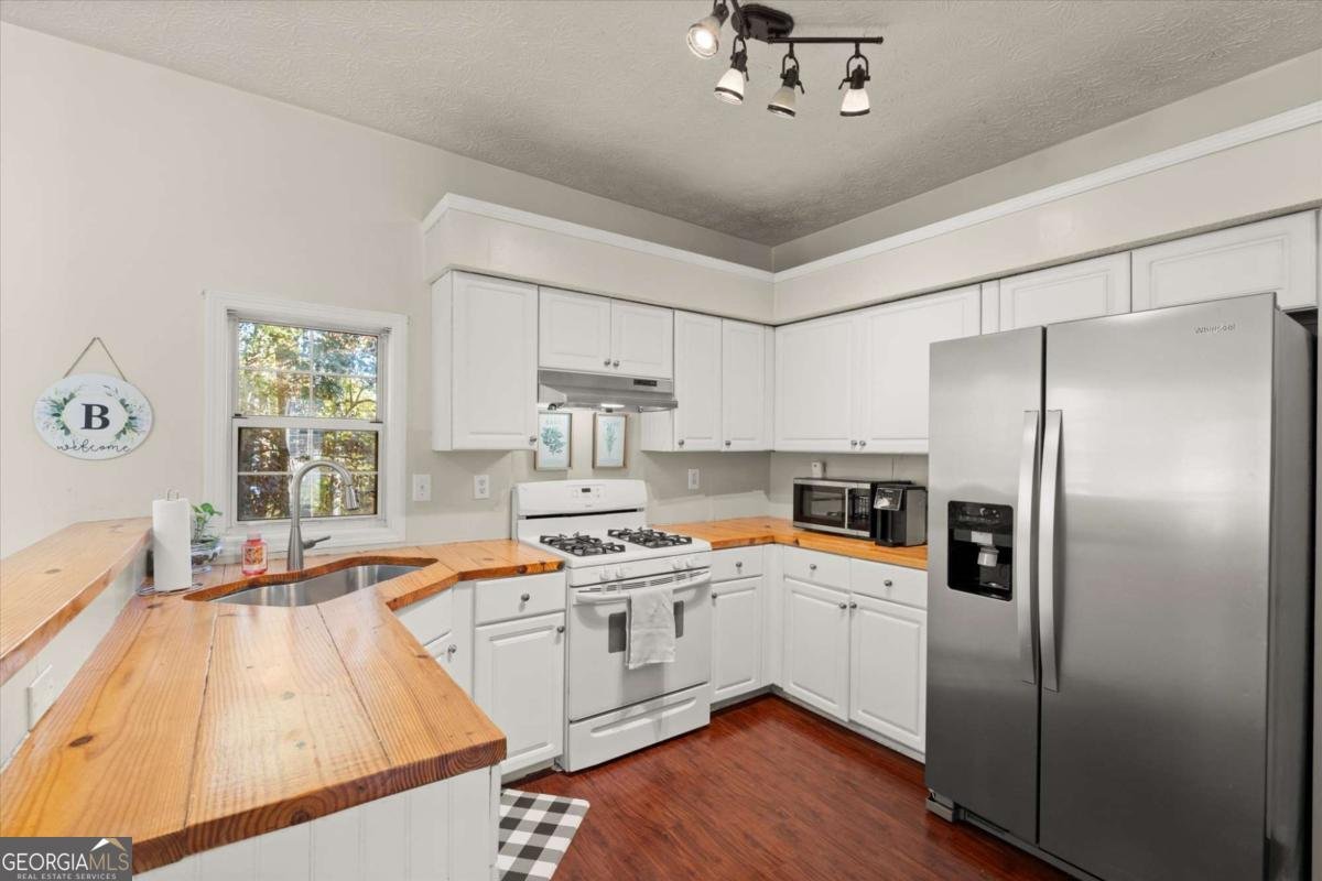 1020 Braelin Court Woodstock - 11