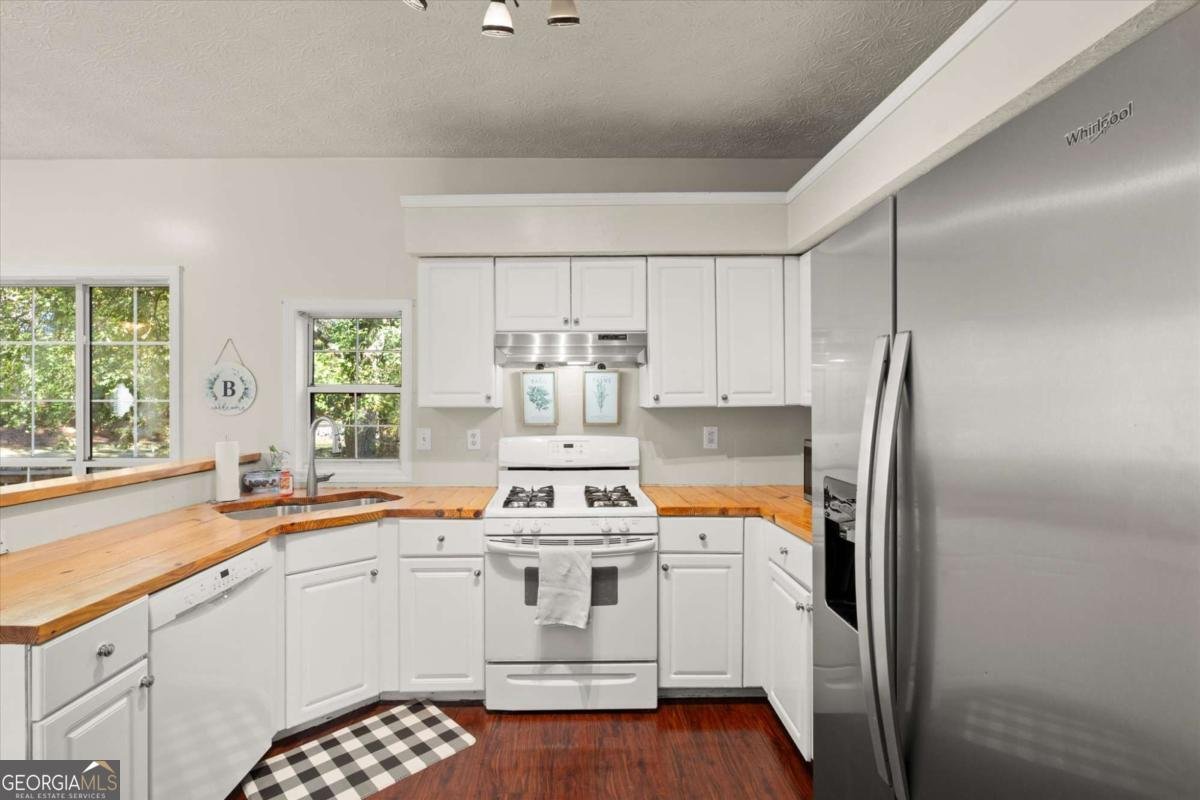 1020 Braelin Court Woodstock - 13