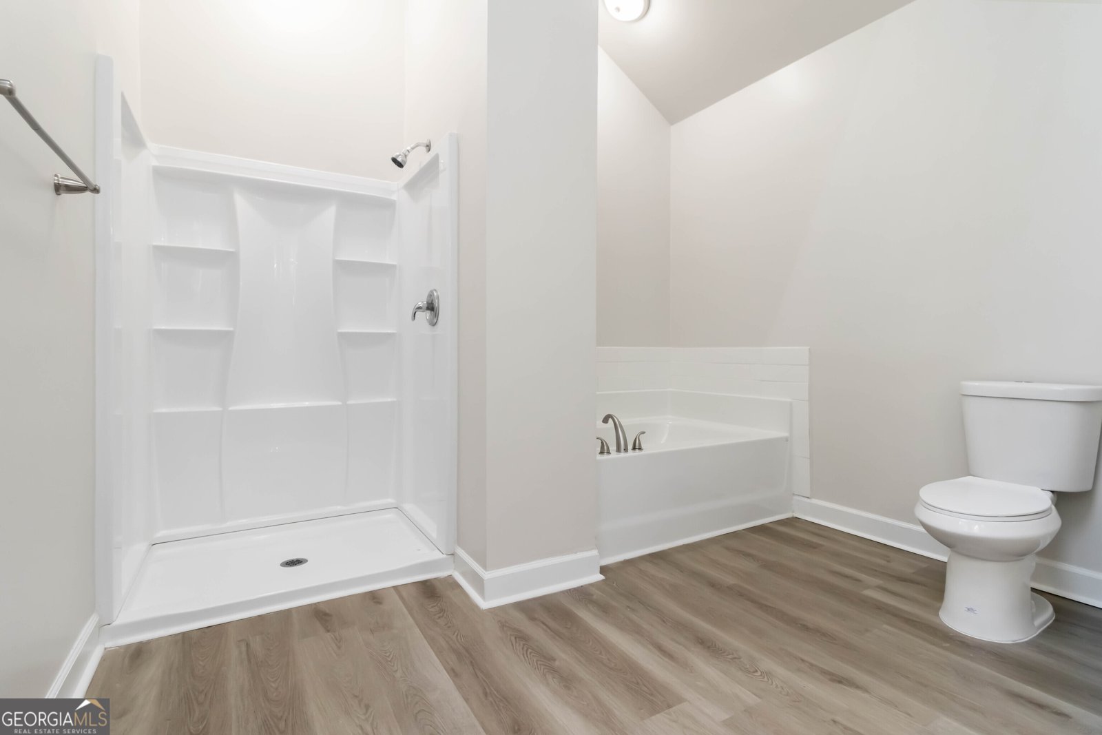 840 Deer Oaks Drive Lawrenceville - 19