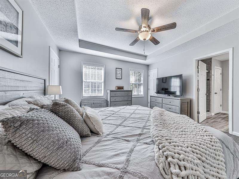 100 Broadlands Drive White - 15